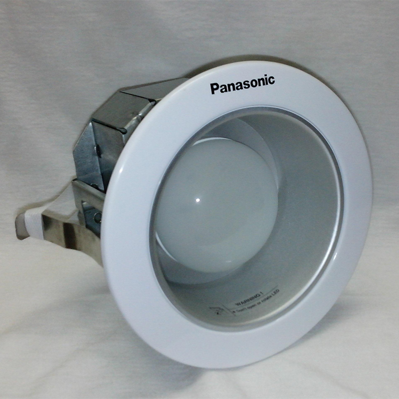 Đèn downlight led Panasonic NNP71222